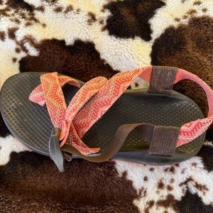 Chacos Size 6 women’s